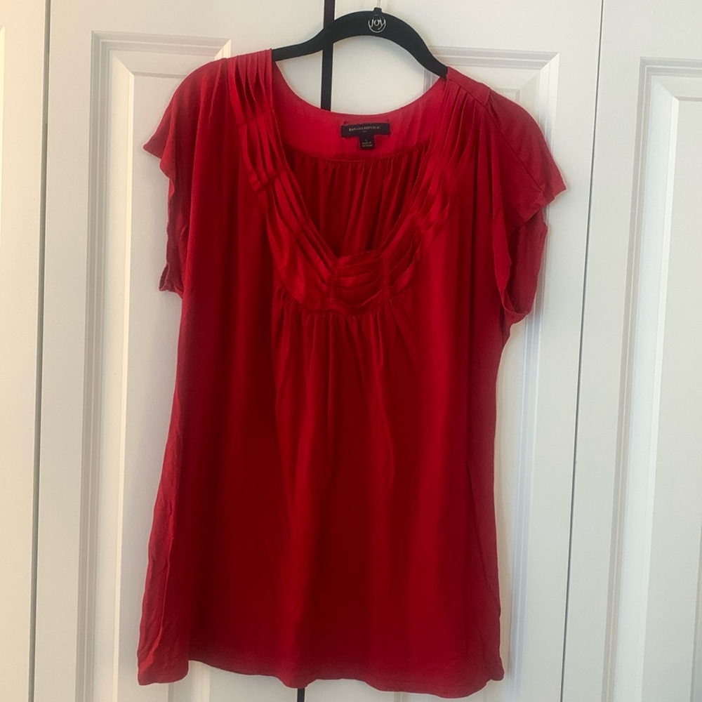 Banana Republic silky decorative neck, cap sleeve knit casual shirt